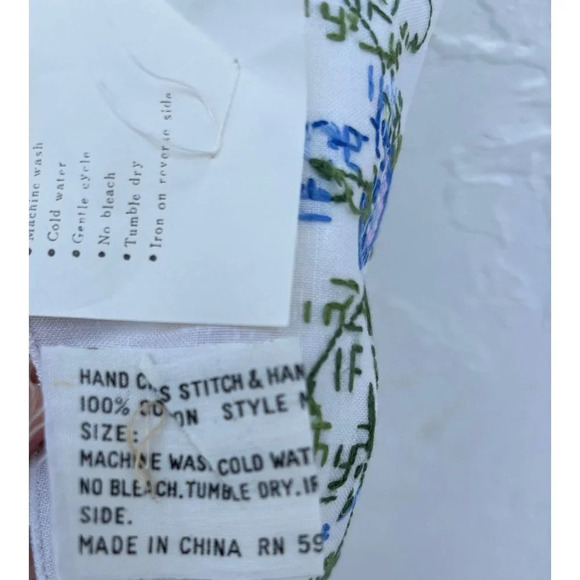 Vintage Hand Cross Stitch and Hand Crochet Lace Oval Table Mat White Size 36x36 - Picture 7 of 10